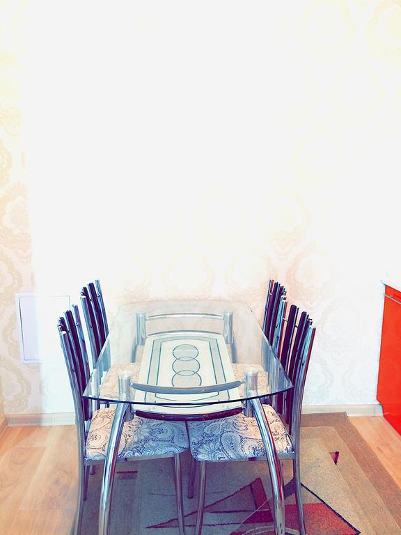 Vremena Goda Apartment In Astana Esterno foto
