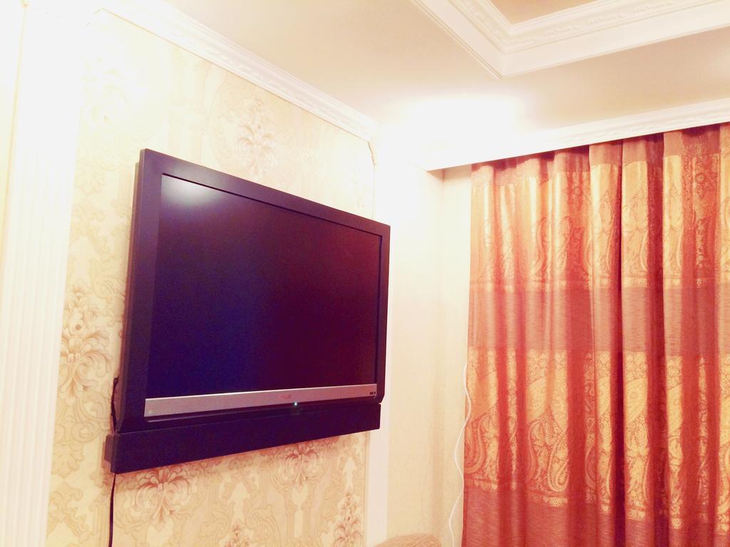Vremena Goda Apartment In Astana Esterno foto