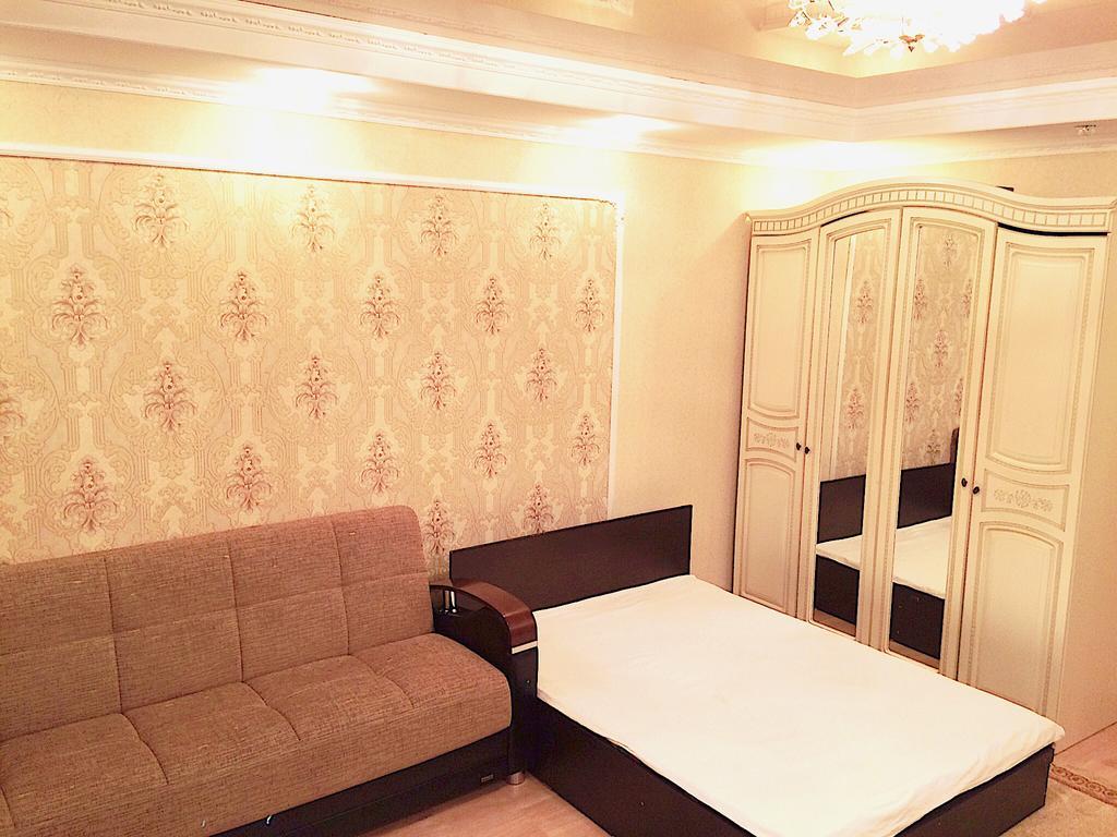 Vremena Goda Apartment In Astana Esterno foto